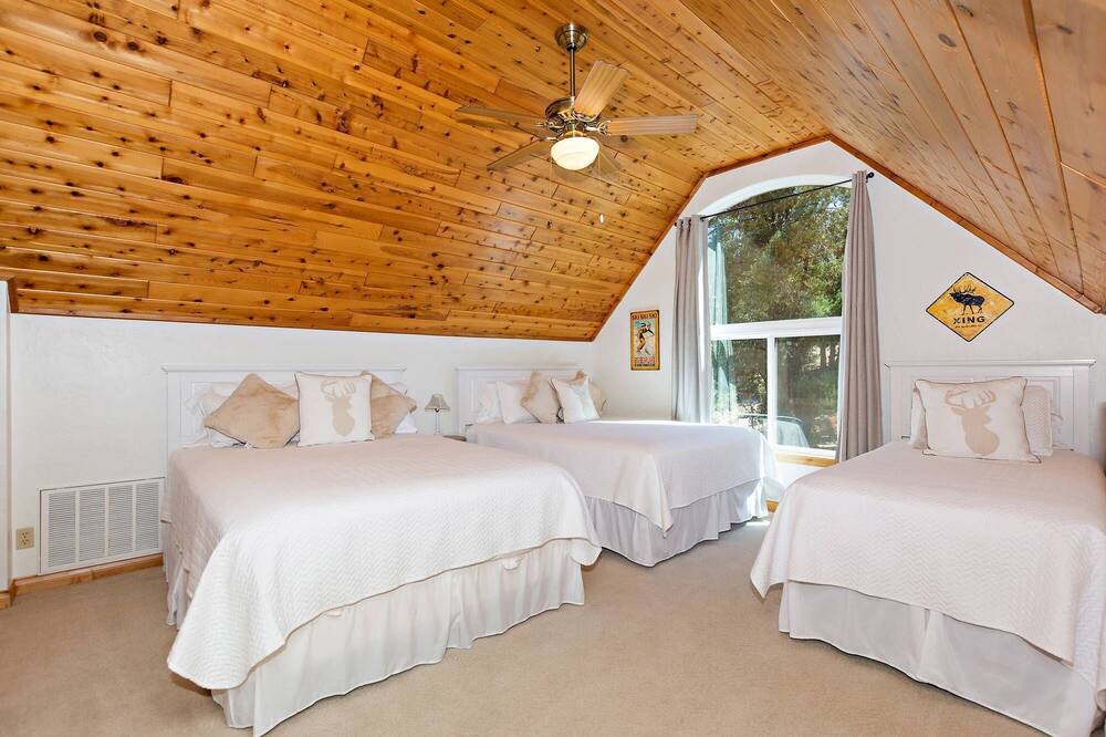 Photo of Others in Castle Glen Estates