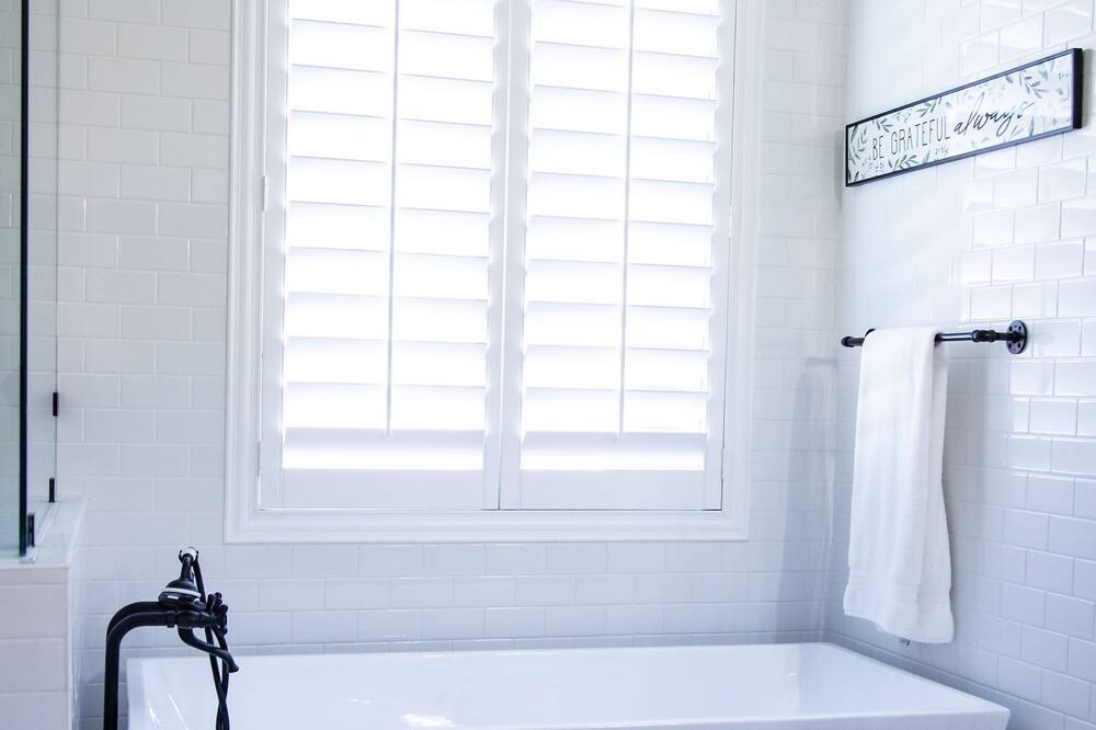 Photo of Bathroom in Valley Farms