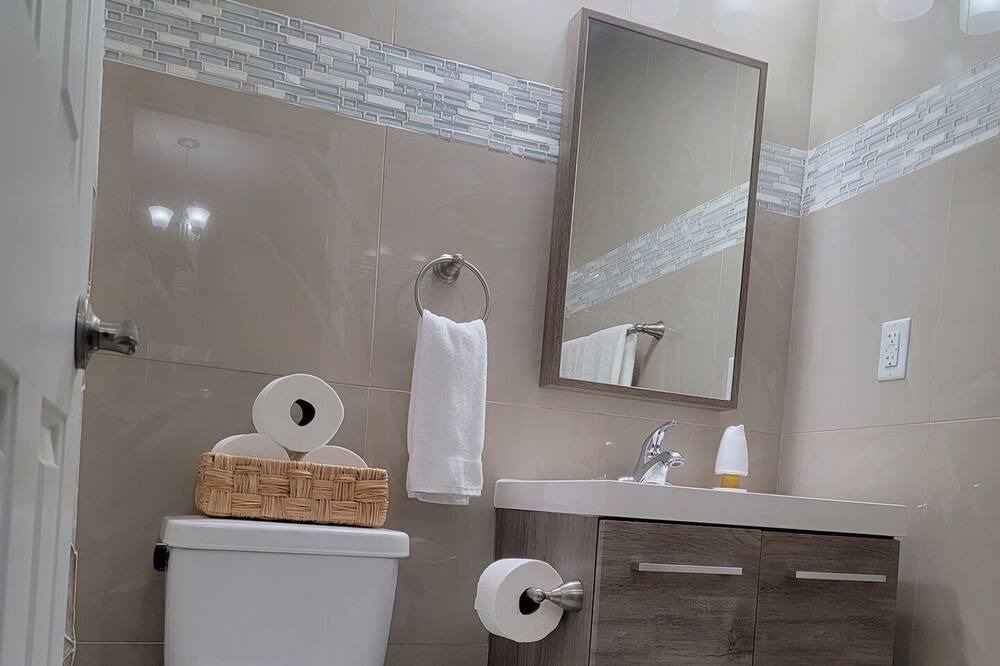 Photo of Bathroom in Centennial Hills