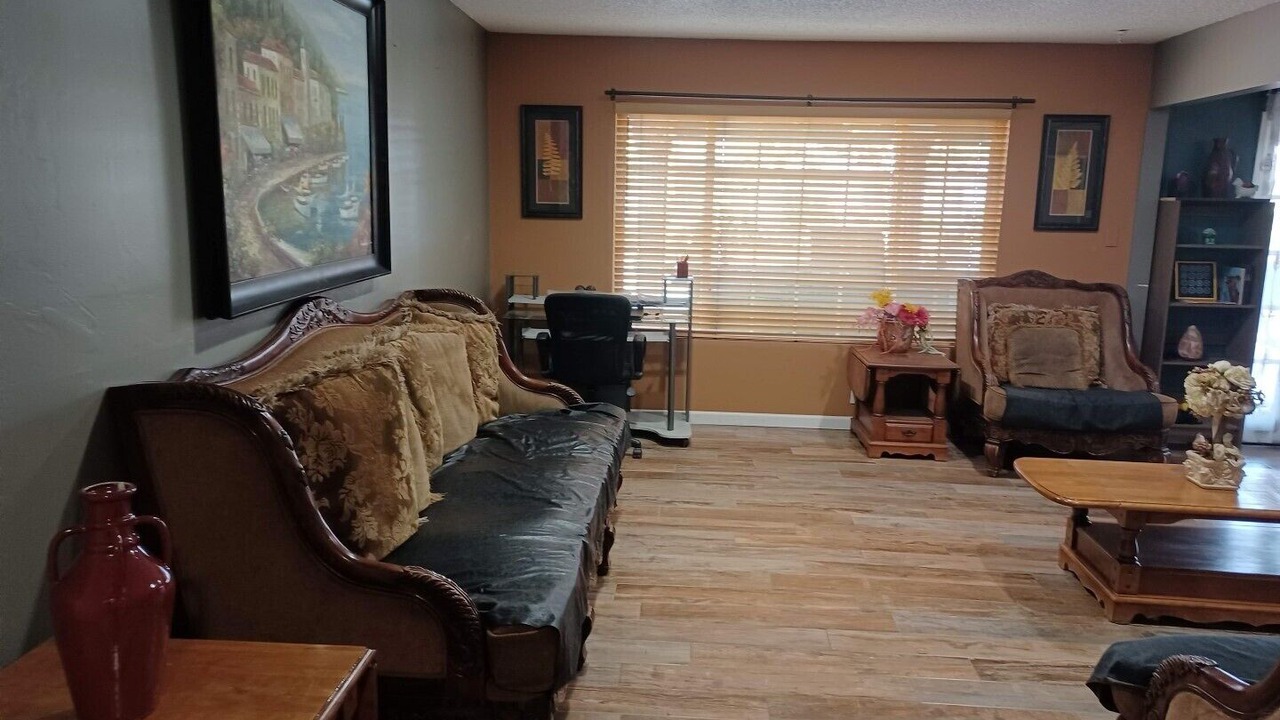 Photo of Livingroom in Greenacres