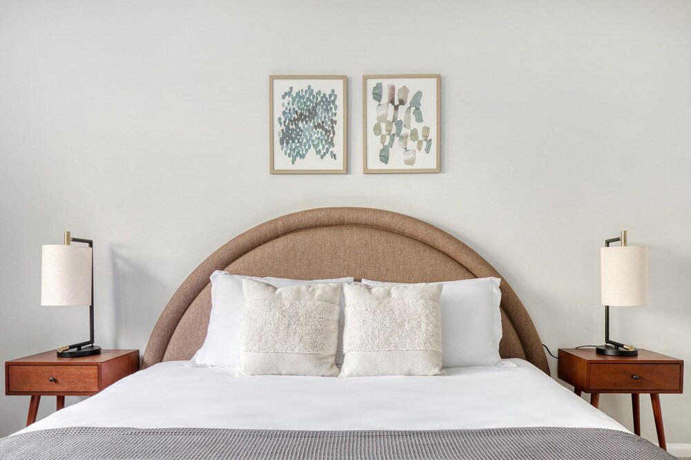Photo of Bedroom in Hollywood