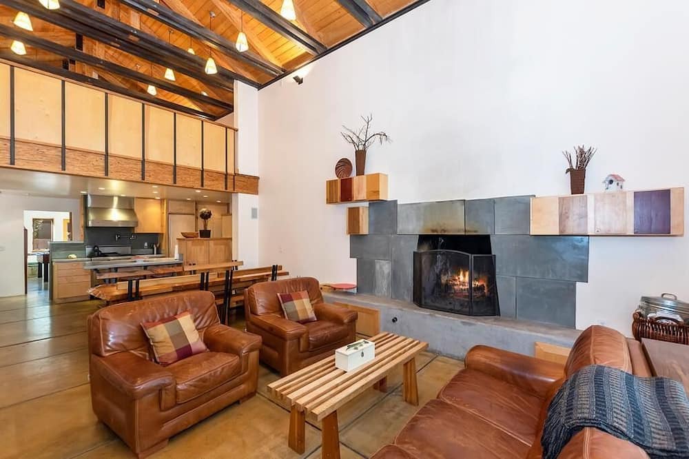 Photo of Livingroom in Boulder Bay