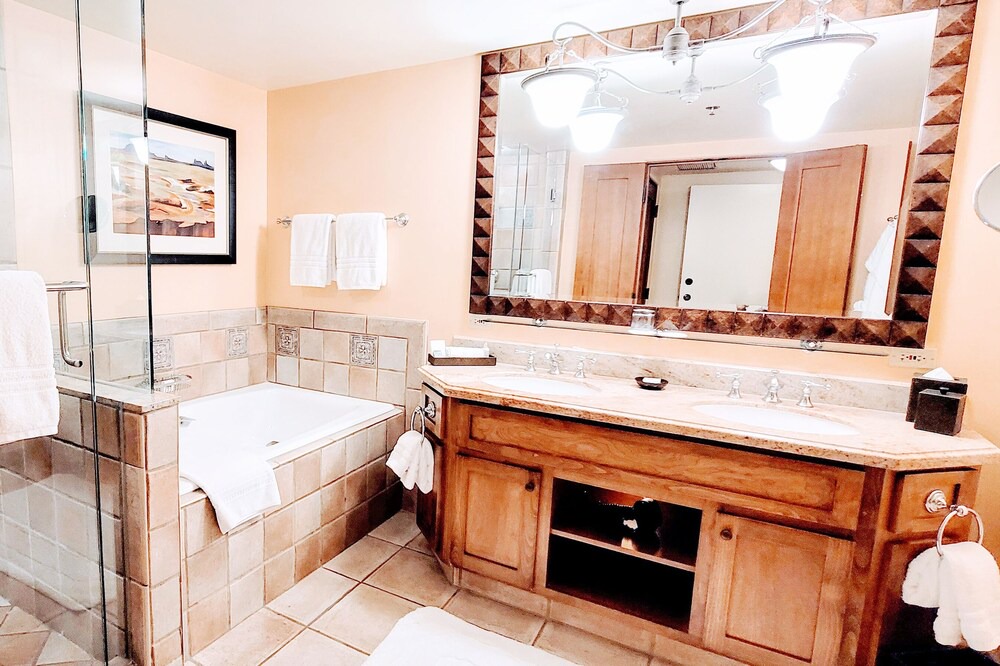 Photo of Bathroom in Troon North