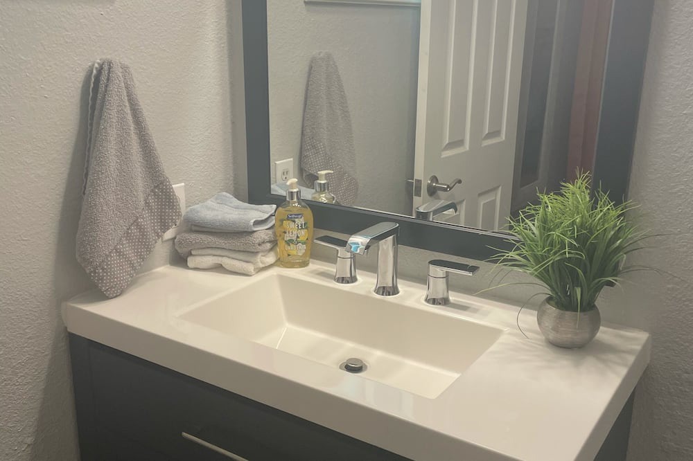 Photo of Bathroom in Tulare