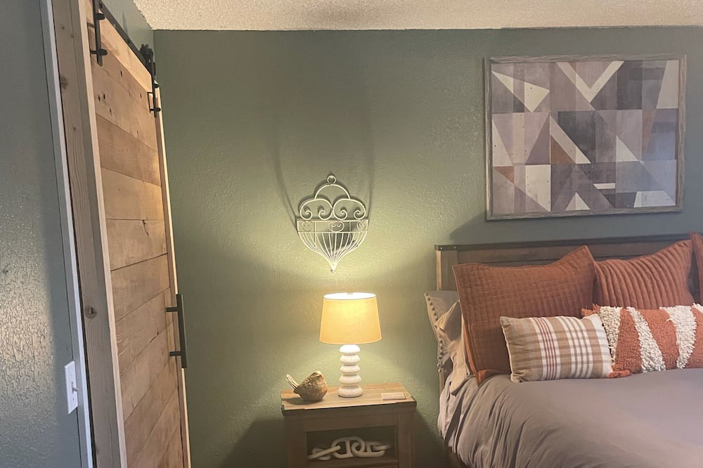 Photo of Bedroom in Tulare