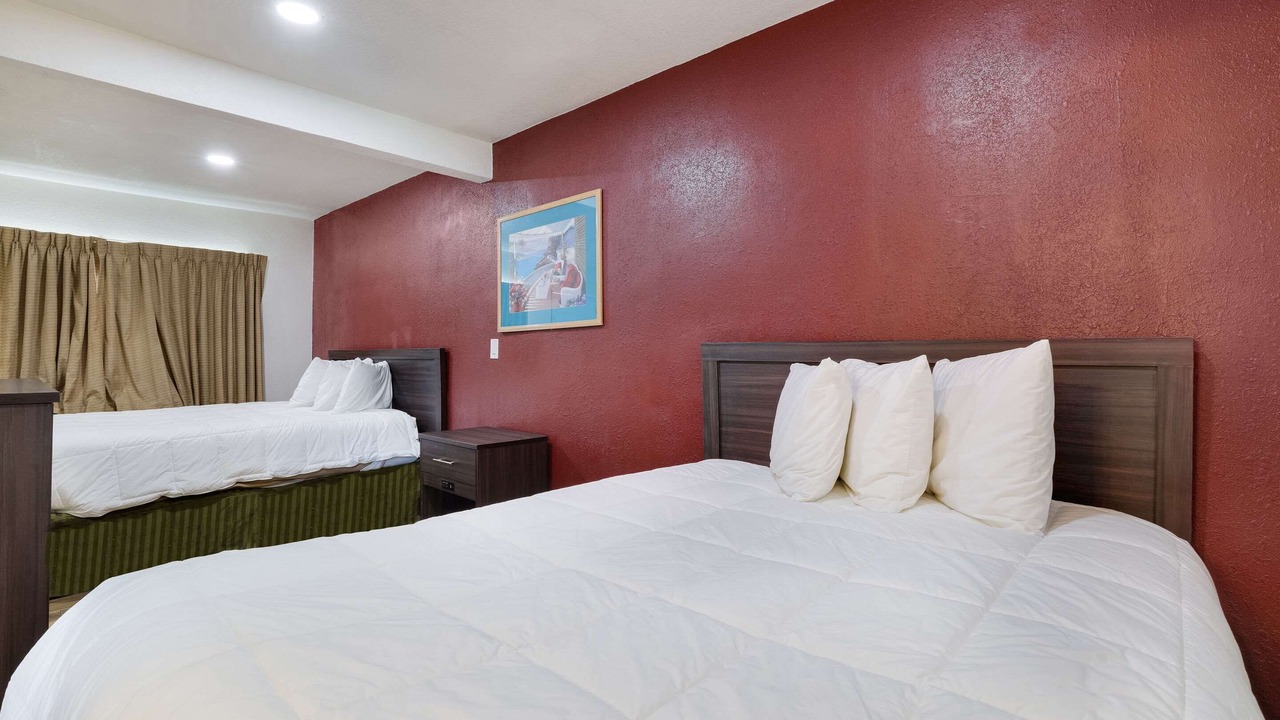 Photo of Bedroom in Needles