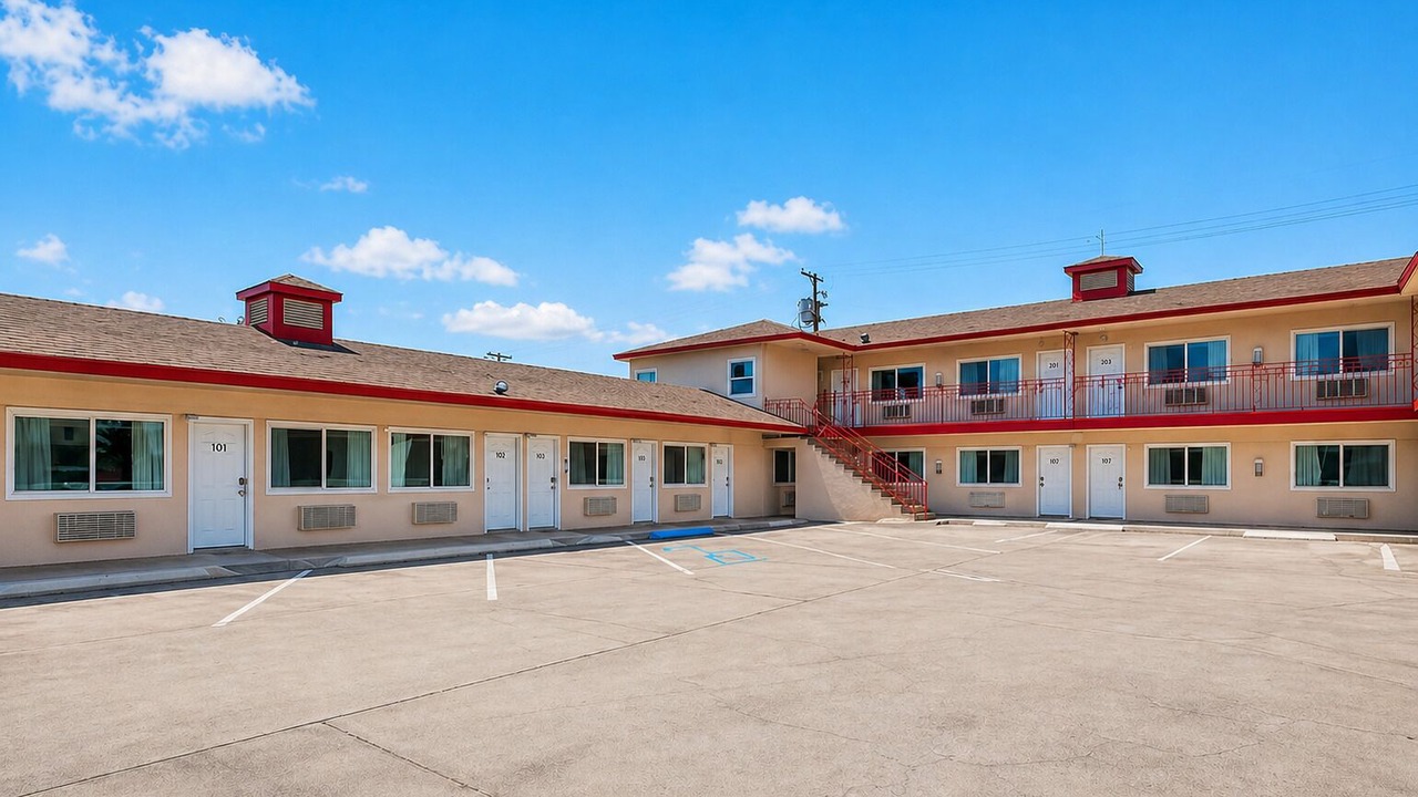 Photo of Outdoor in Needles