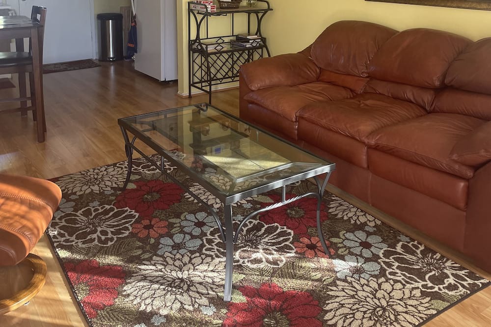 Photo of Livingroom in Green Valley
