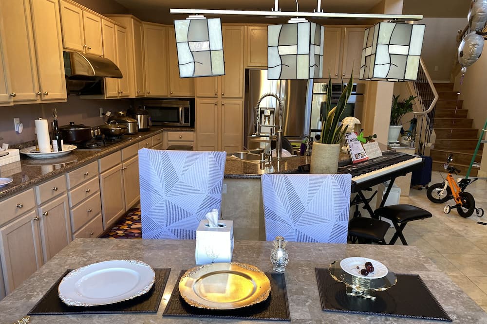 Photo of Kitchen in Summerlin West