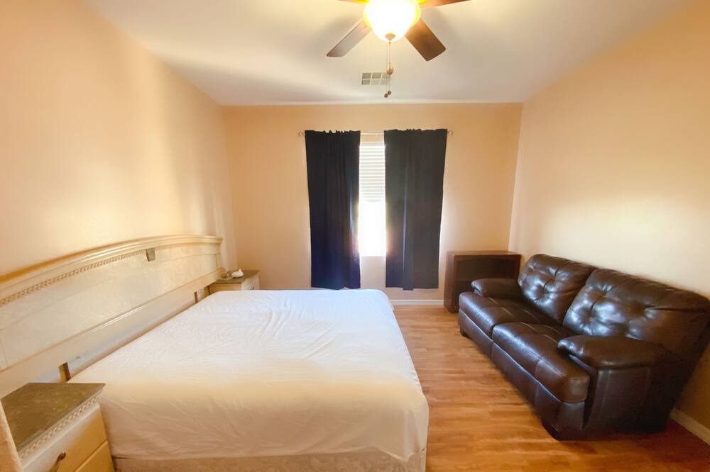 Photo of Bedroom in Summerlin West