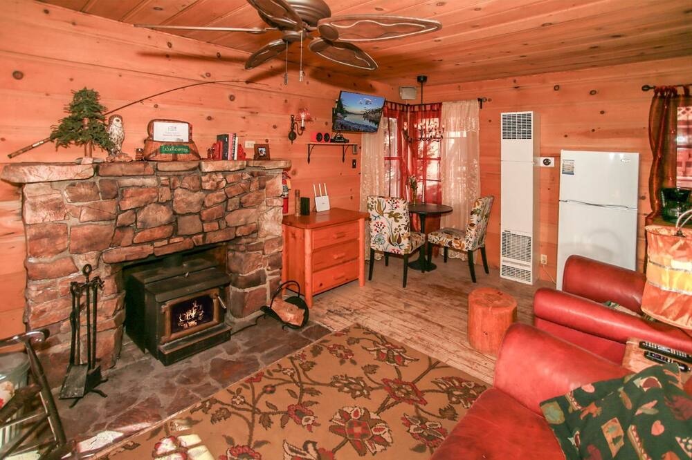 Photo of Livingroom in Fox Farm