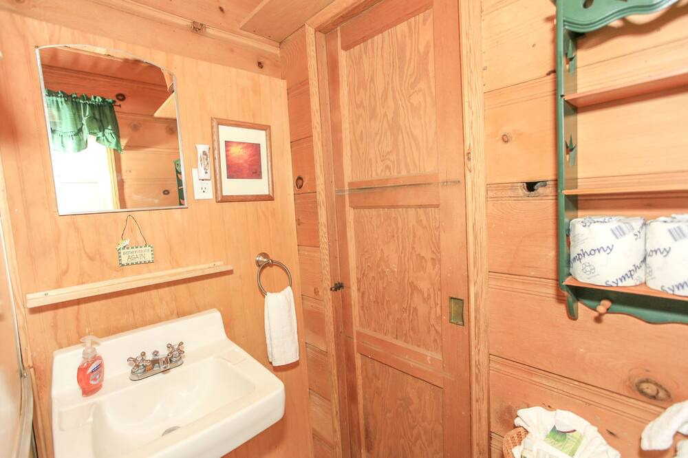Photo of Bathroom in Fox Farm