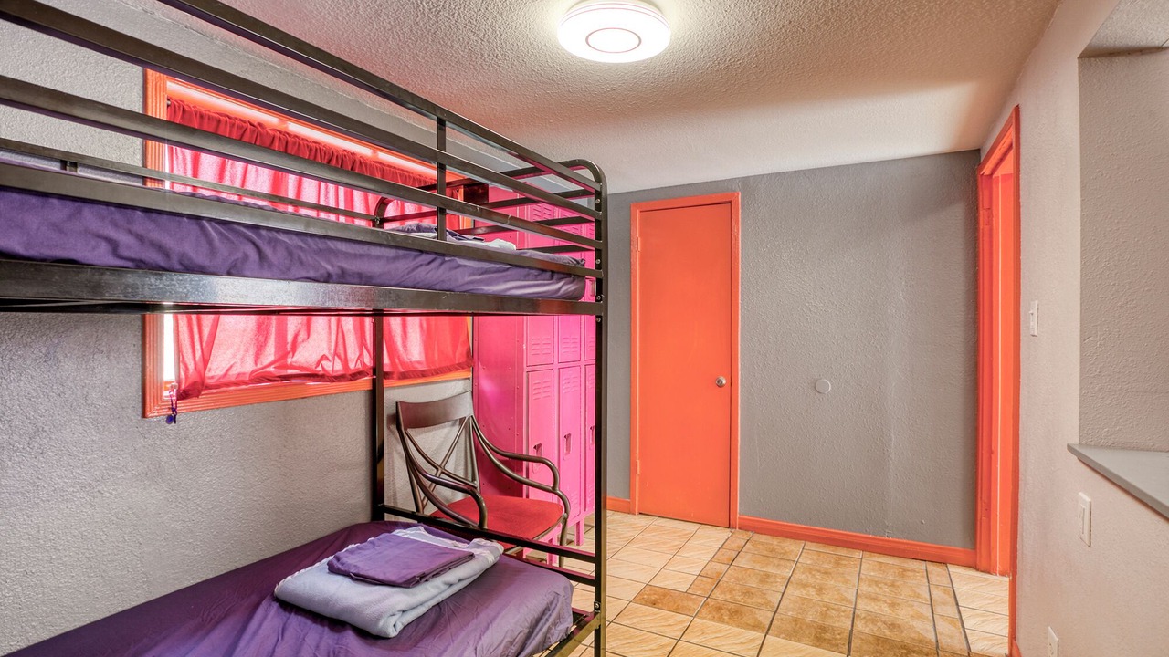 Photo of Bedroom in Gateway District