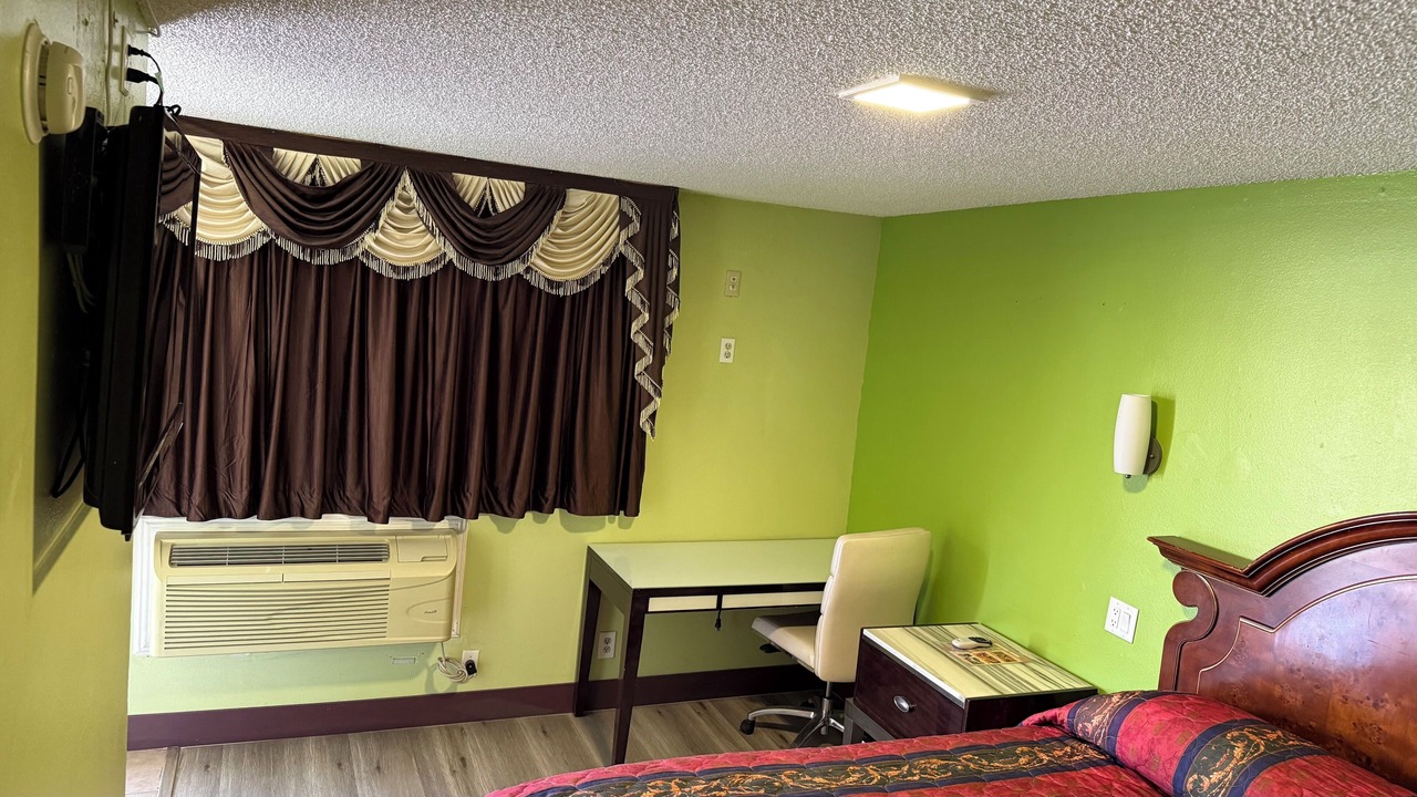 Photo of Bedroom in Sunrise Manor