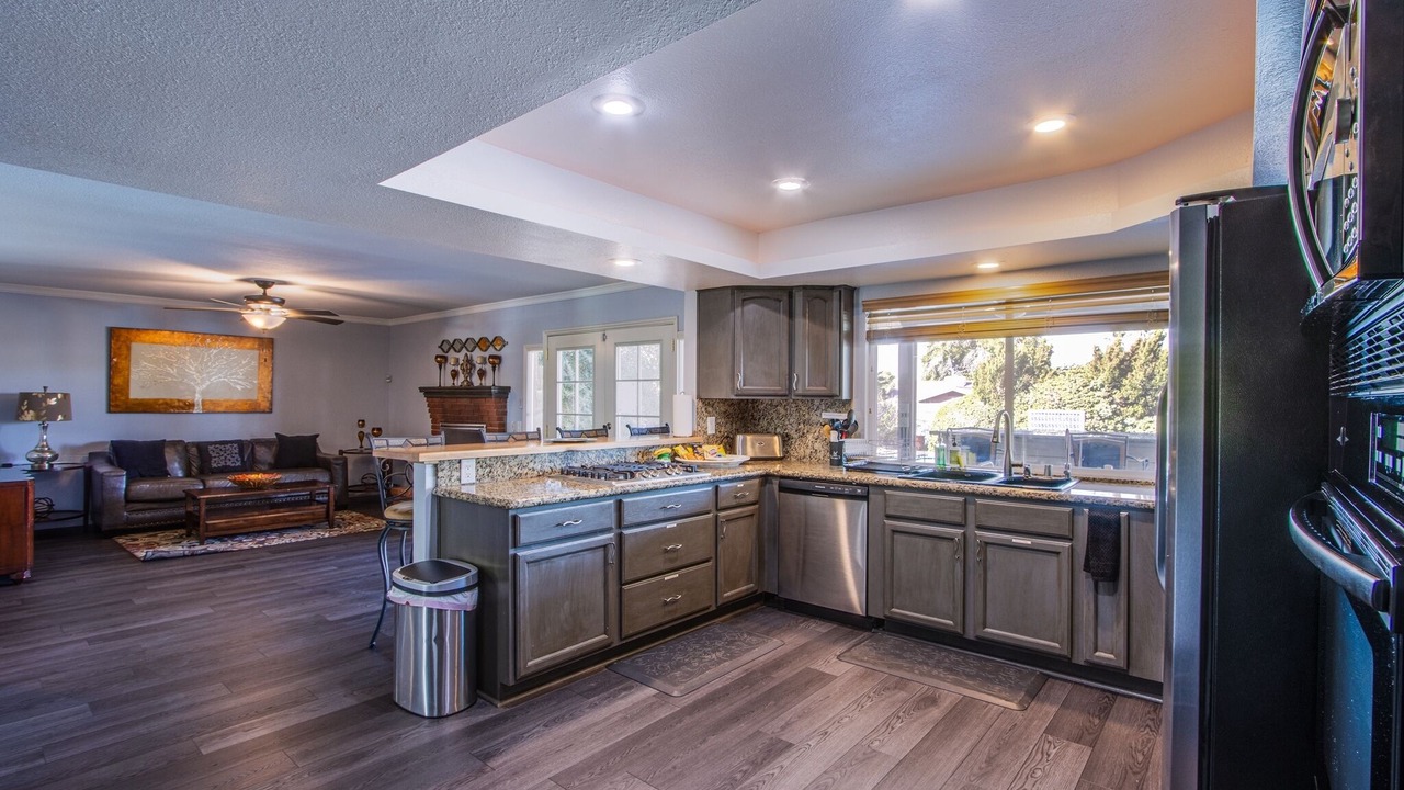 Photo of Kitchen in Rancho Oakey