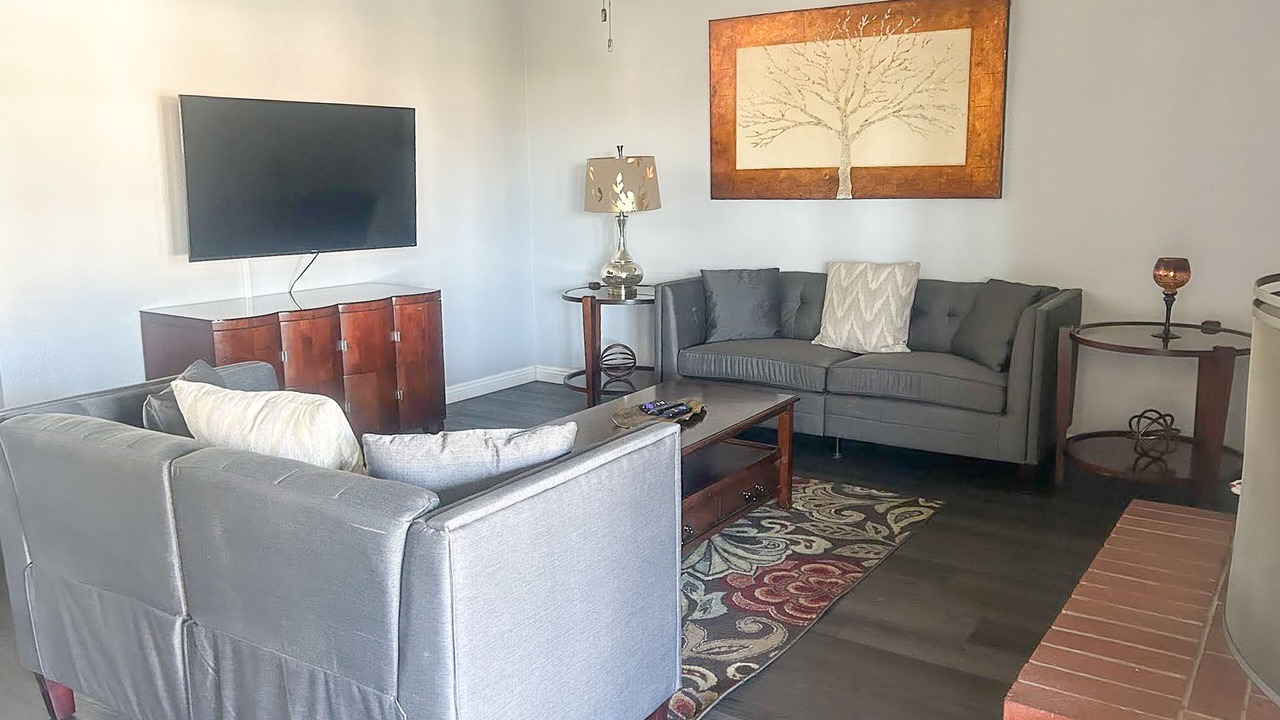 Photo of Livingroom in Rancho Oakey