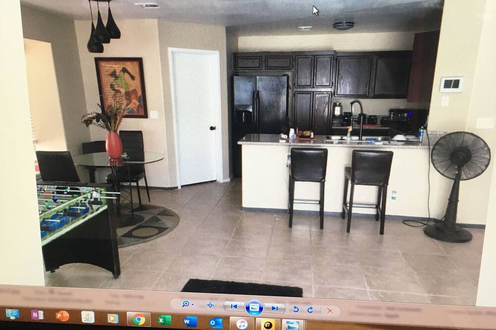 Photo of Kitchen in Centennial Hills