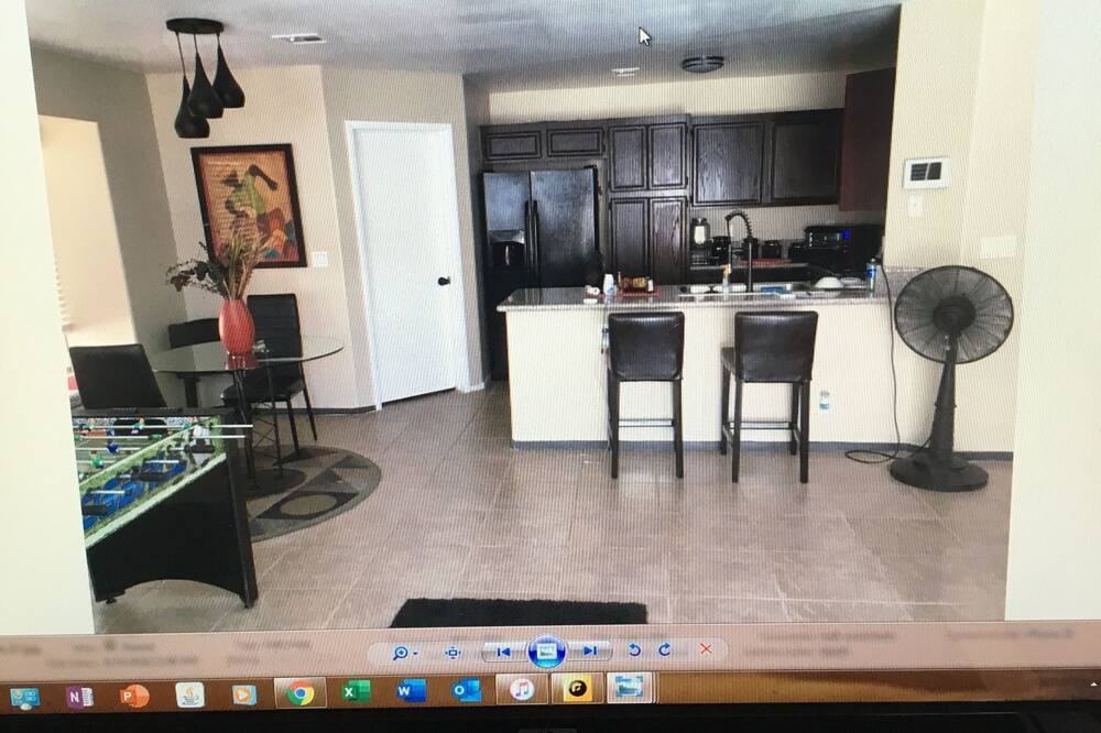 Photo of Kitchen in Centennial Hills