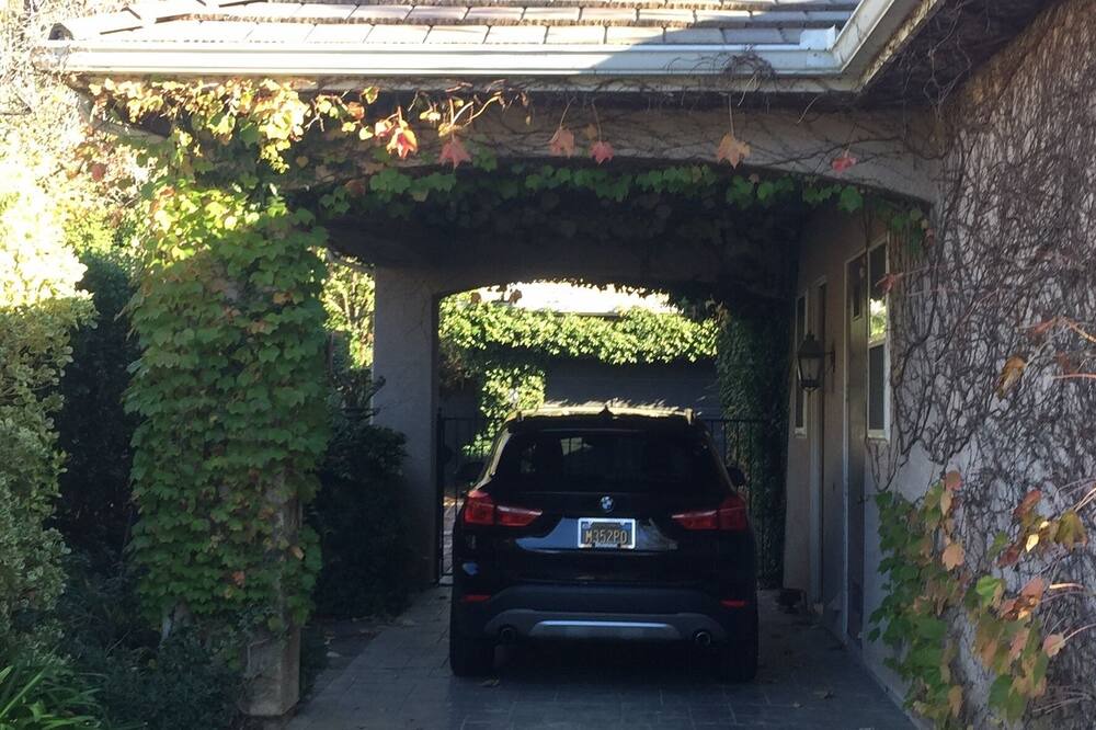 Photo of Others in Calabasas