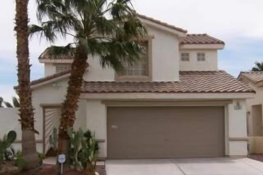 Photo of Outdoor in Centennial Hills