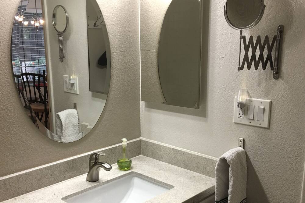 Photo of Bathroom in Mesa Grande