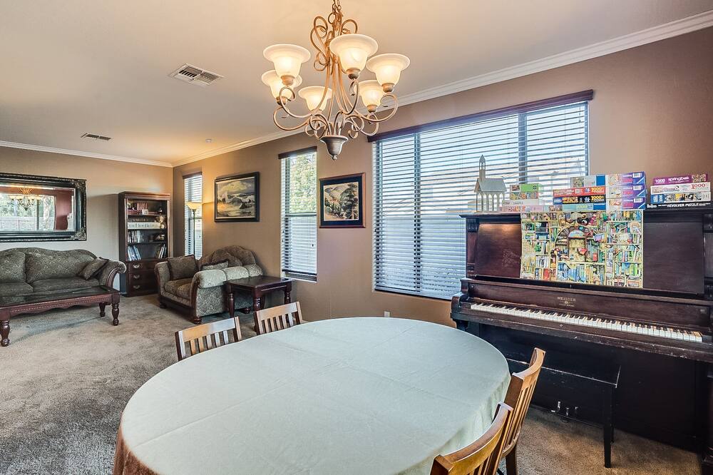 Photo of Bedroom in Superstition Springs