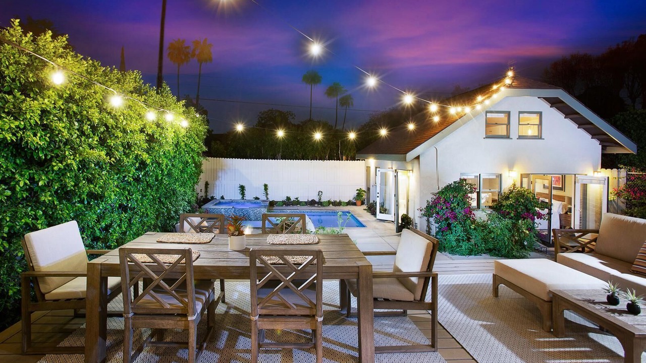 Photo of Outdoor in Hollywood