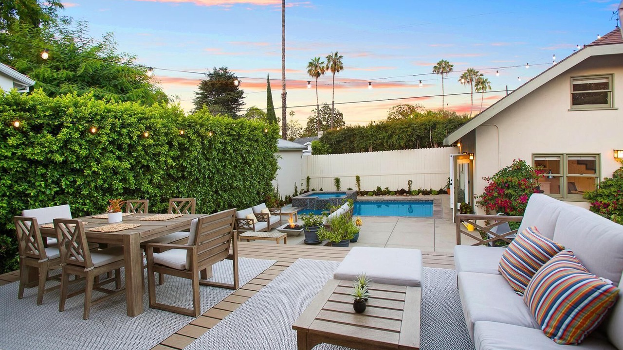 Photo of Outdoor in Hollywood