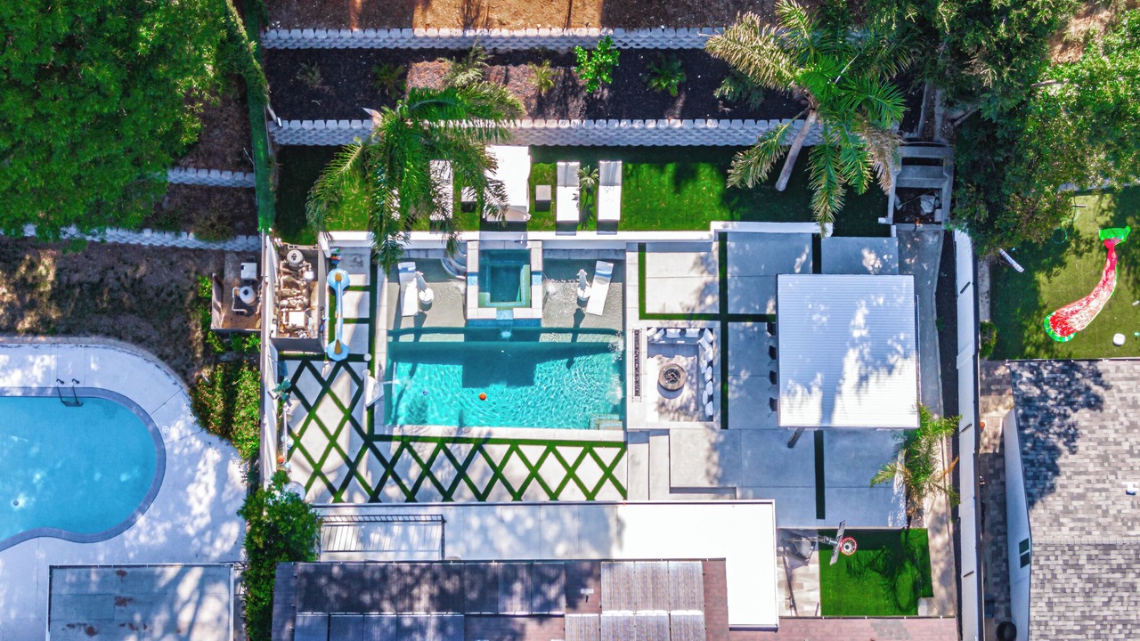 Photo of Outdoor in Woodland Hills