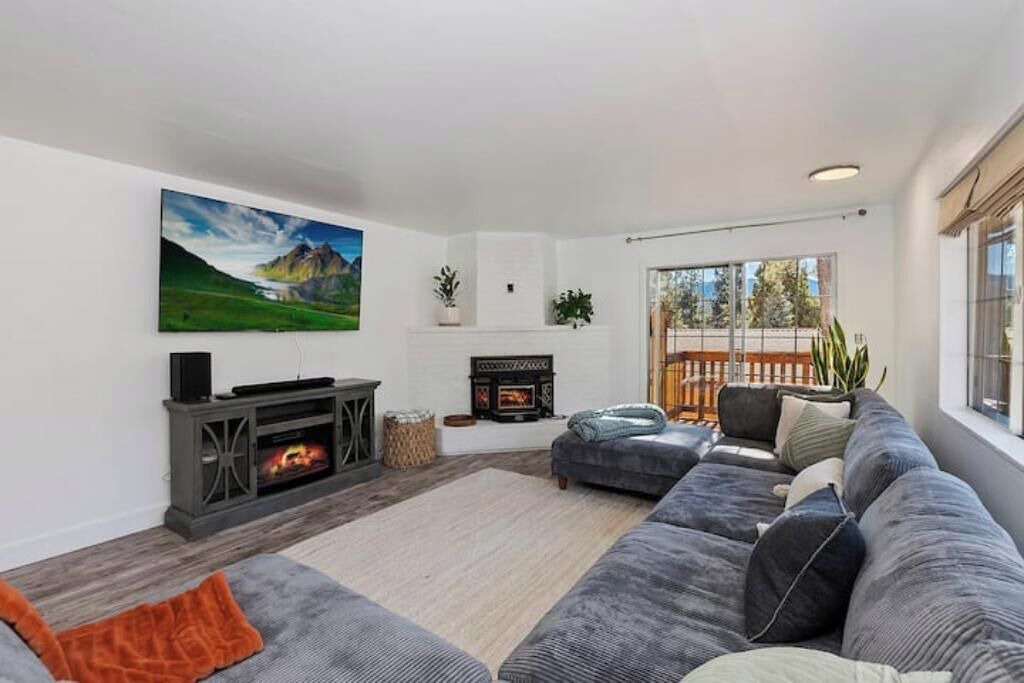 Photo of Livingroom in Whispering Forest