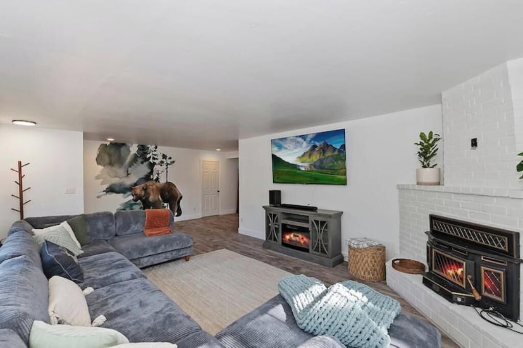 Photo of Livingroom in Whispering Forest