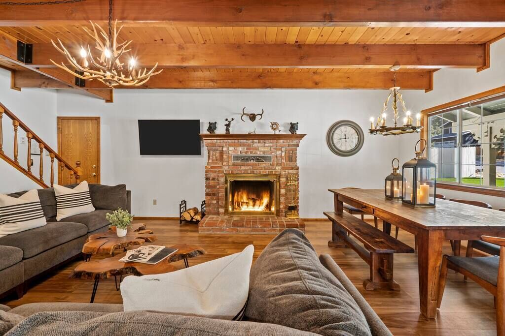 Photo of Livingroom in Fox Farm