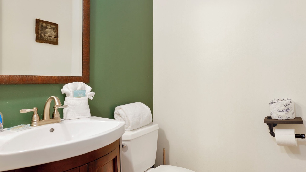 Photo of Bathroom in Evergreen Estates