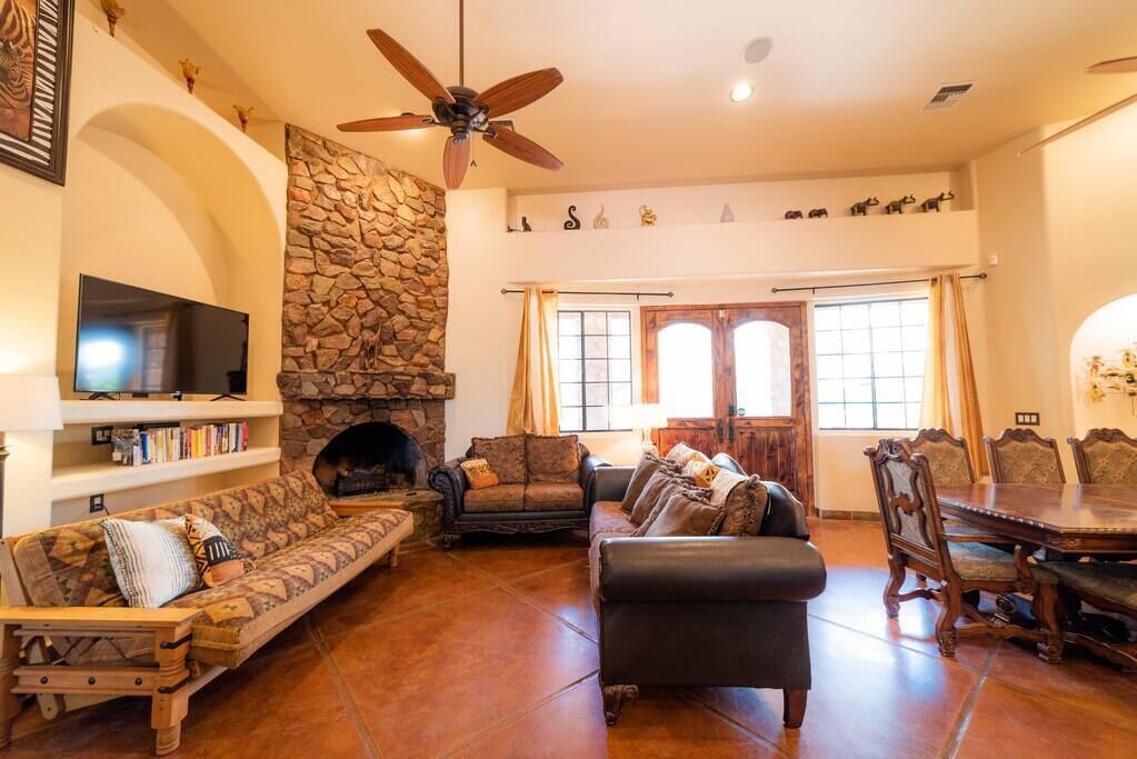 Photo of Livingroom in Drexel Heights