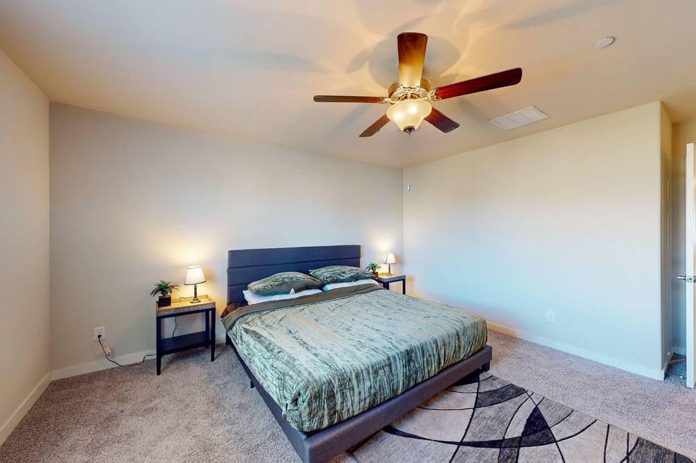 Photo of Others in Centennial Hills