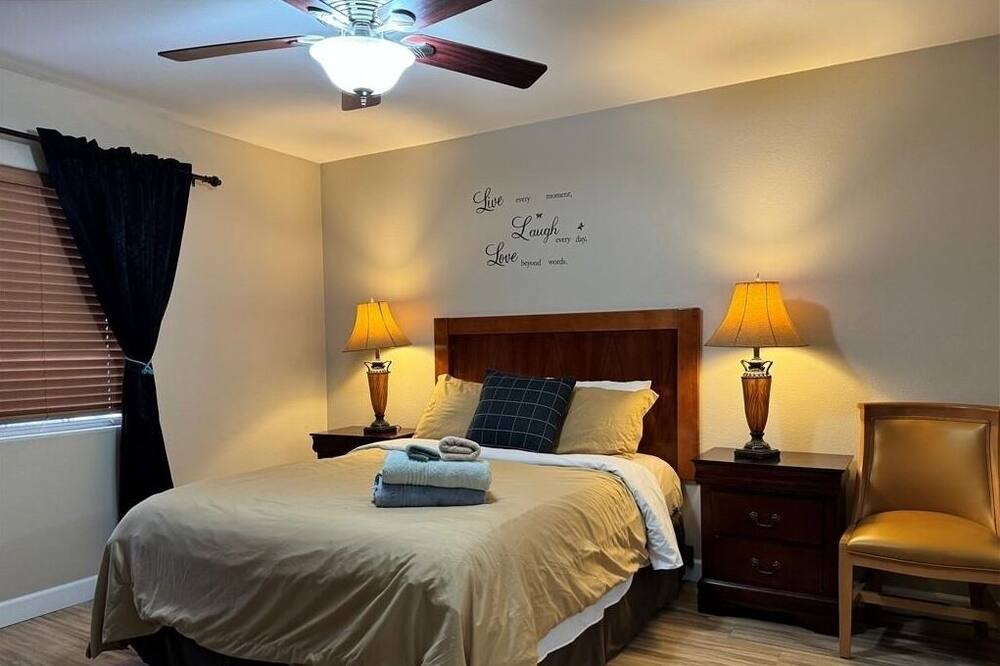 Photo of Bedroom in Sovana