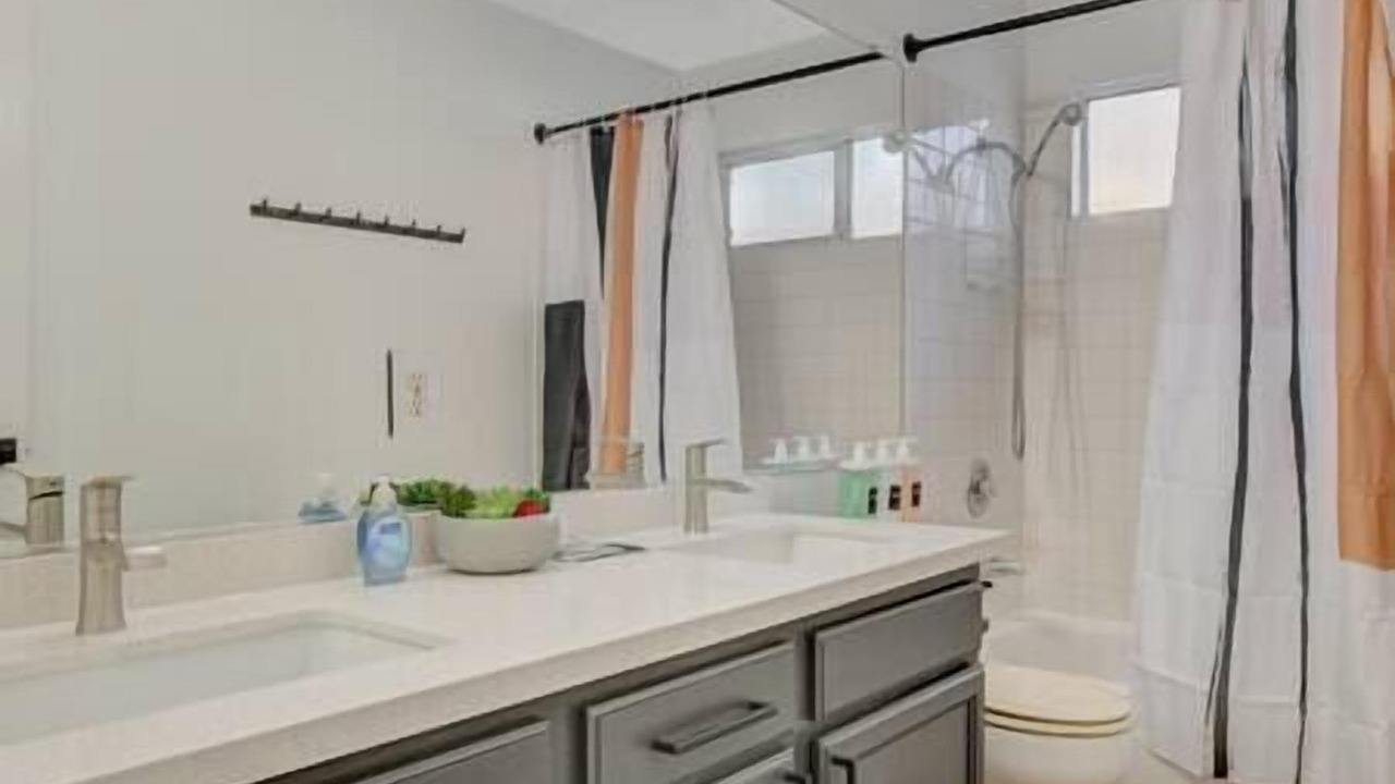 Photo of Bathroom in North Las Vegas