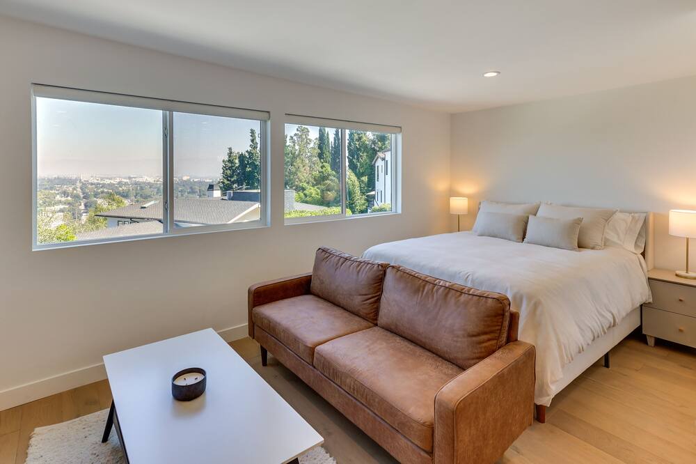 Photo of Bedroom in Studio City