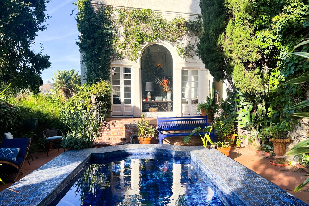 Photo of Outdoor in Hollywood