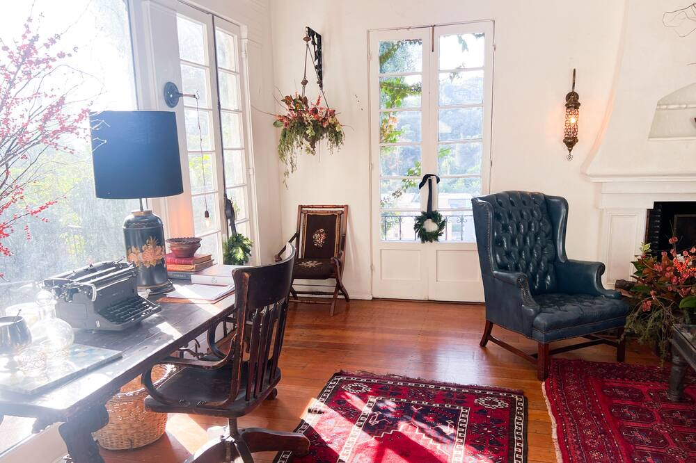 Photo of Bedroom in Hollywood