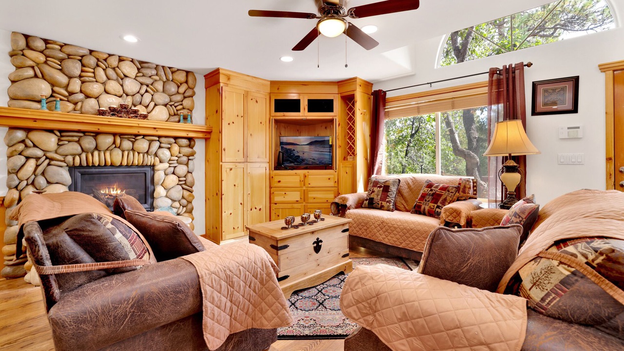 Photo of Livingroom in Upper Moonridge