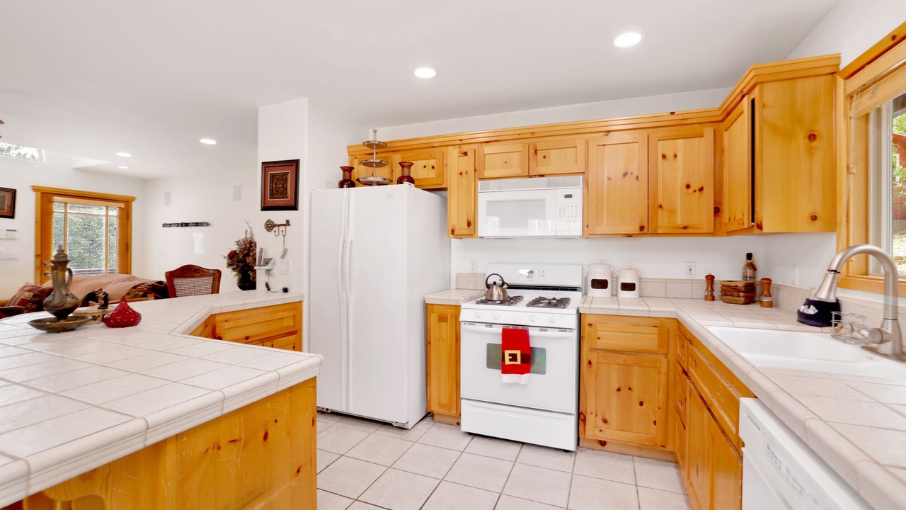 Photo of Kitchen in Upper Moonridge