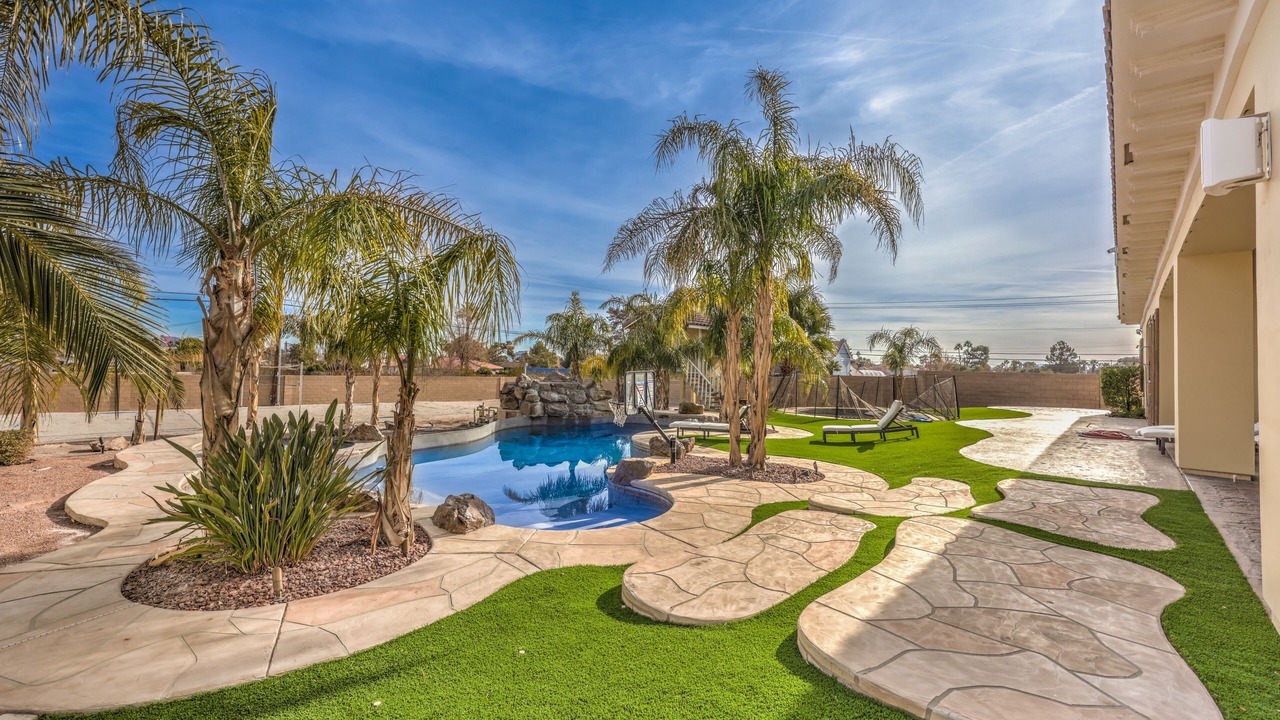Photo of Outdoor in Spring Valley