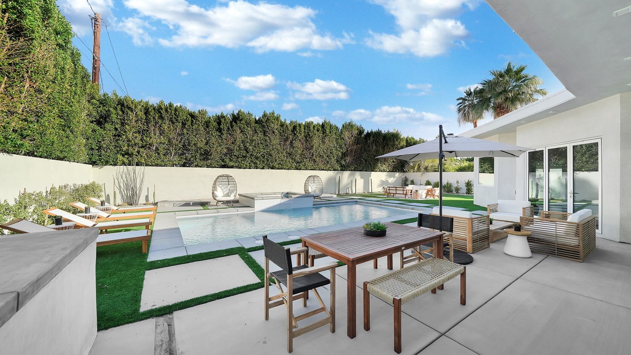 Photo of Outdoor in Tahquitz River Estates