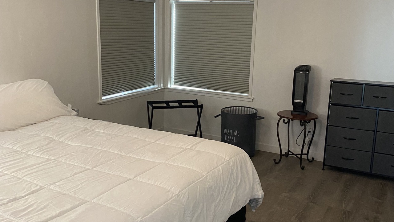 Photo of Bedroom in Lone Pine