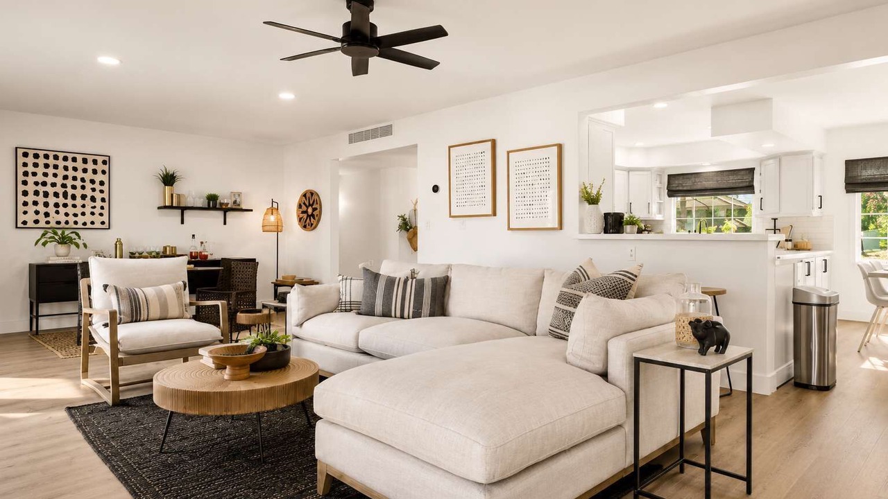Photo of Livingroom in Camelback Shadows