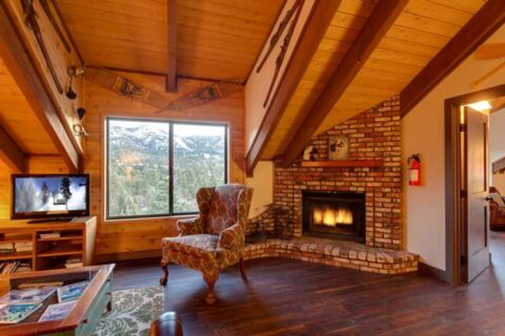 Photo of Livingroom in Upper Moonridge
