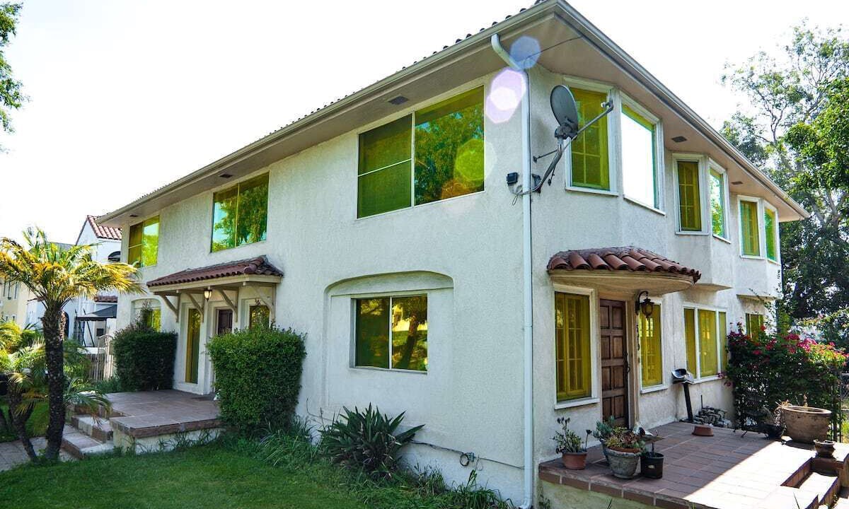 Photo of Outdoor in Miracle Mile