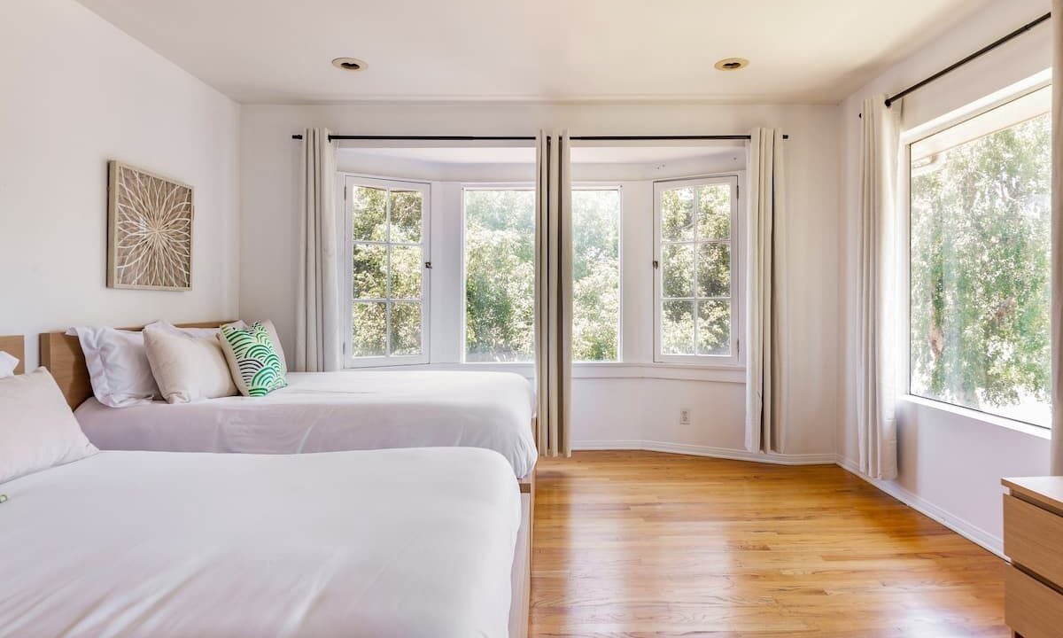 Photo of Bedroom in Miracle Mile