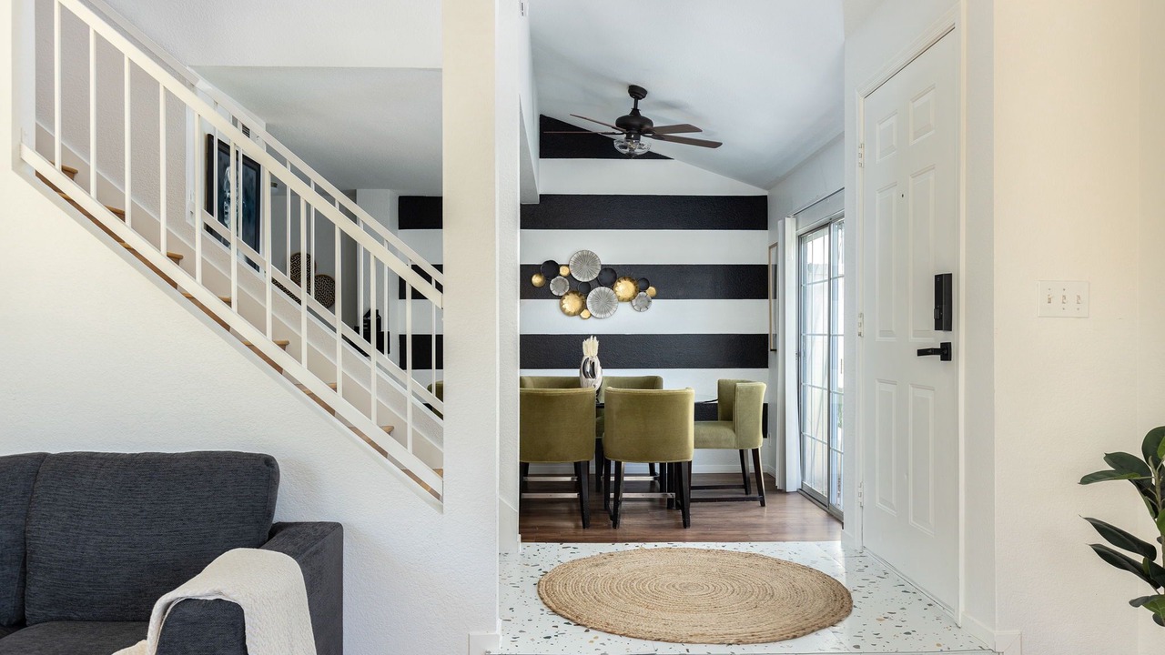 Photo of Livingroom in Spring Valley